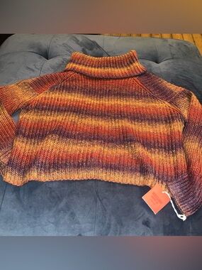 Mossimo Women's Space Dye Red Metallic Cropped Turtleneck Sweater Size Small S